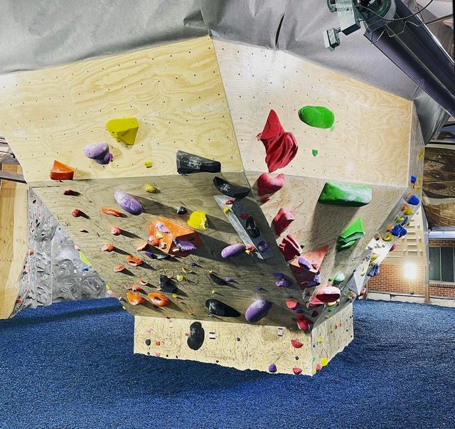 Pure Bouldering Gym